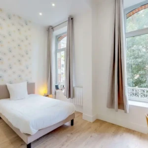 chambre_213_yellow_colodge2