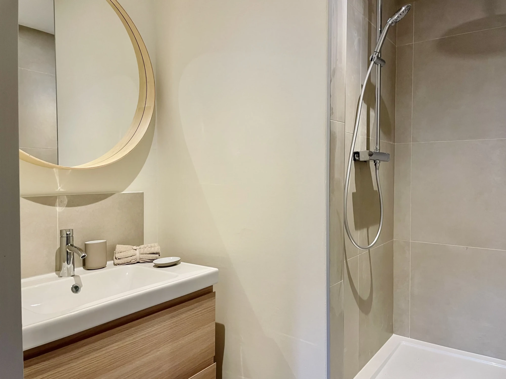 chambre 805 rouge fourneyron 3