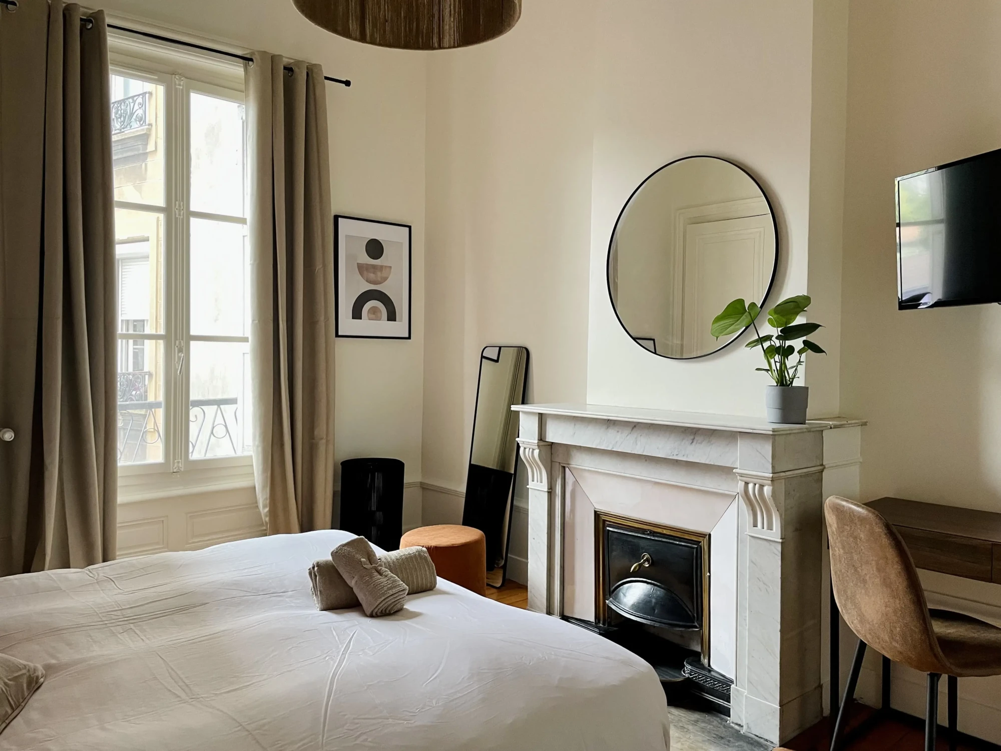 chambre 805 rouge fourneyron 4