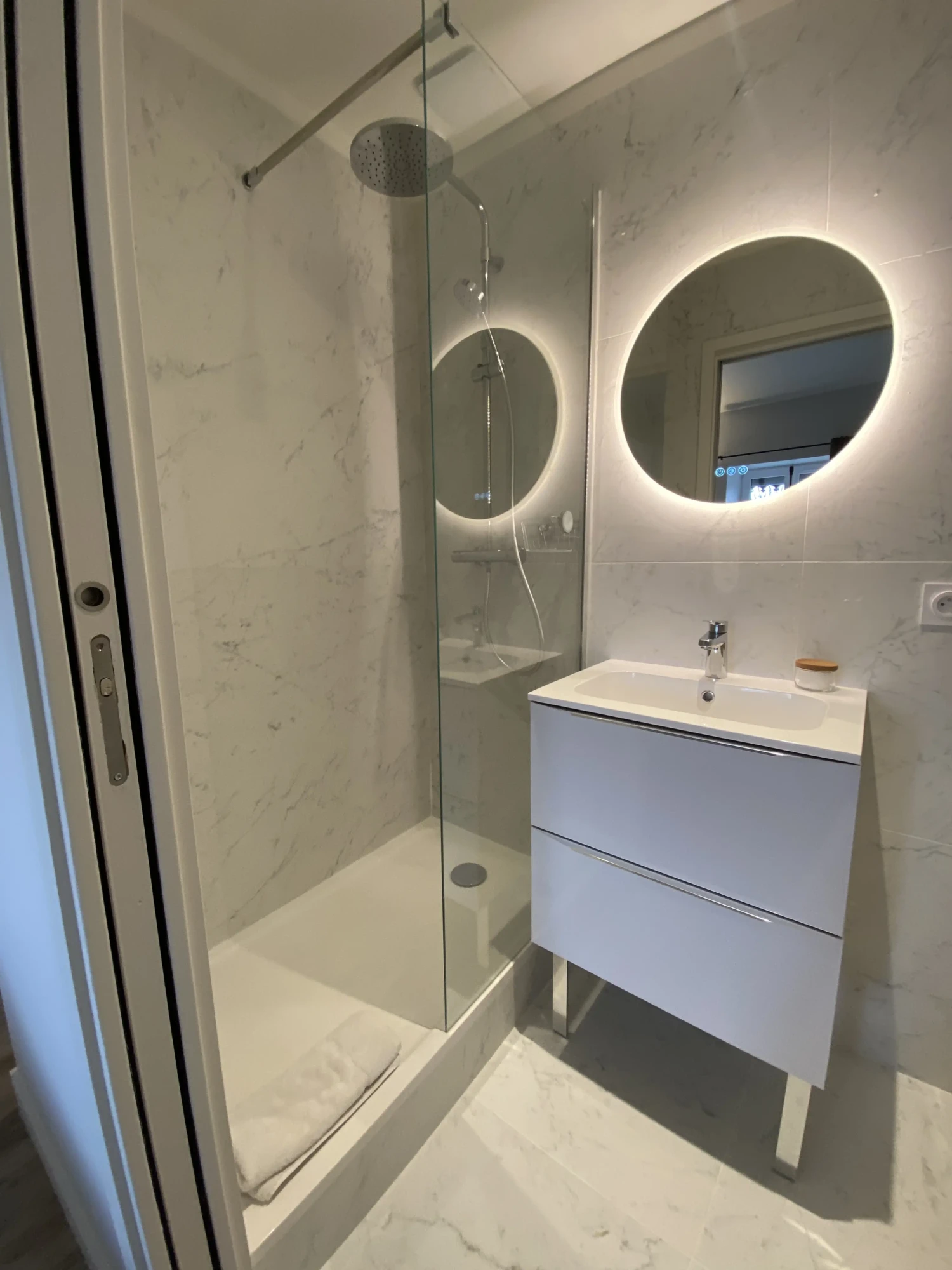 Chambre 11, #8.