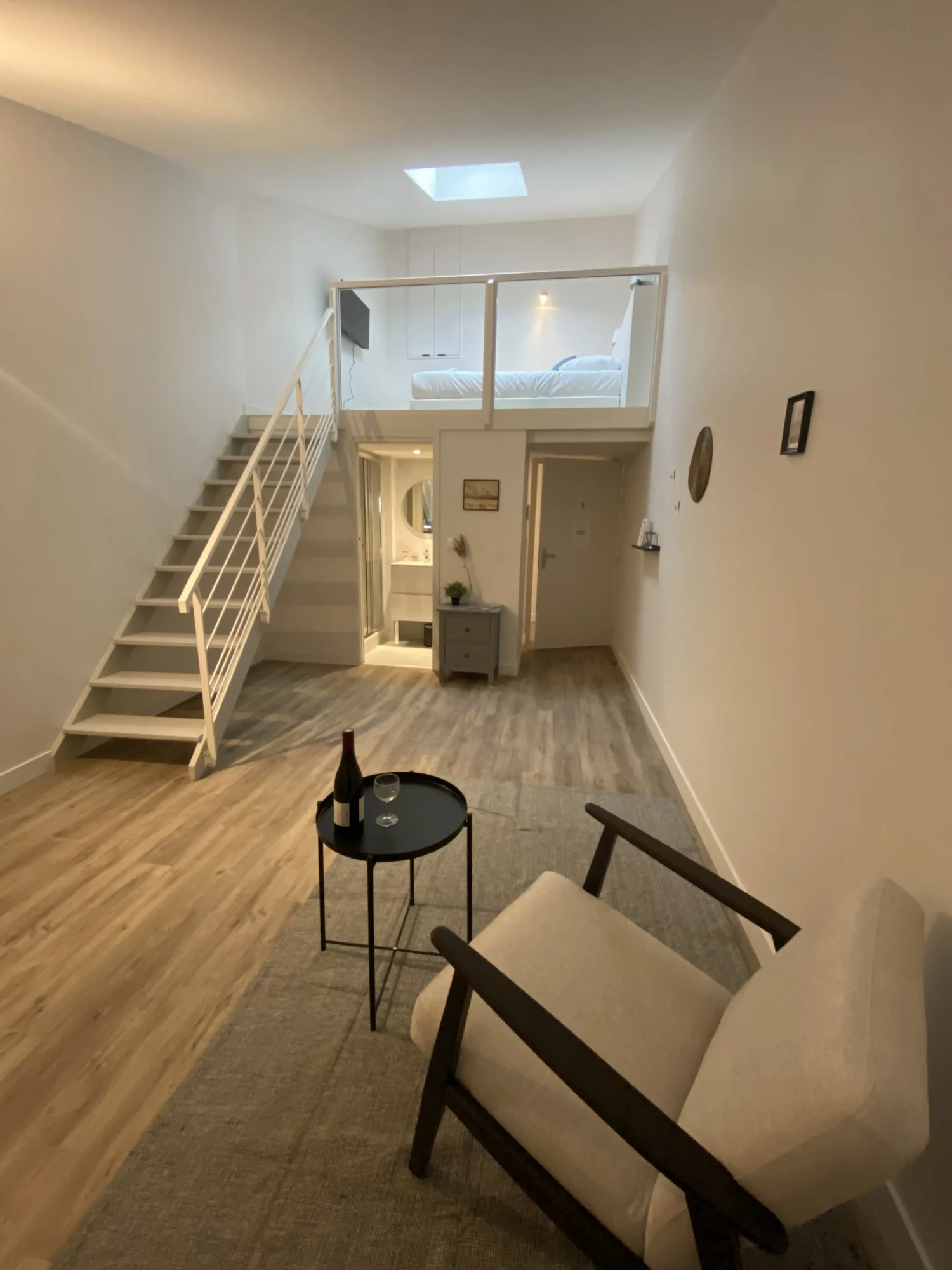 Chambre 16, #1.