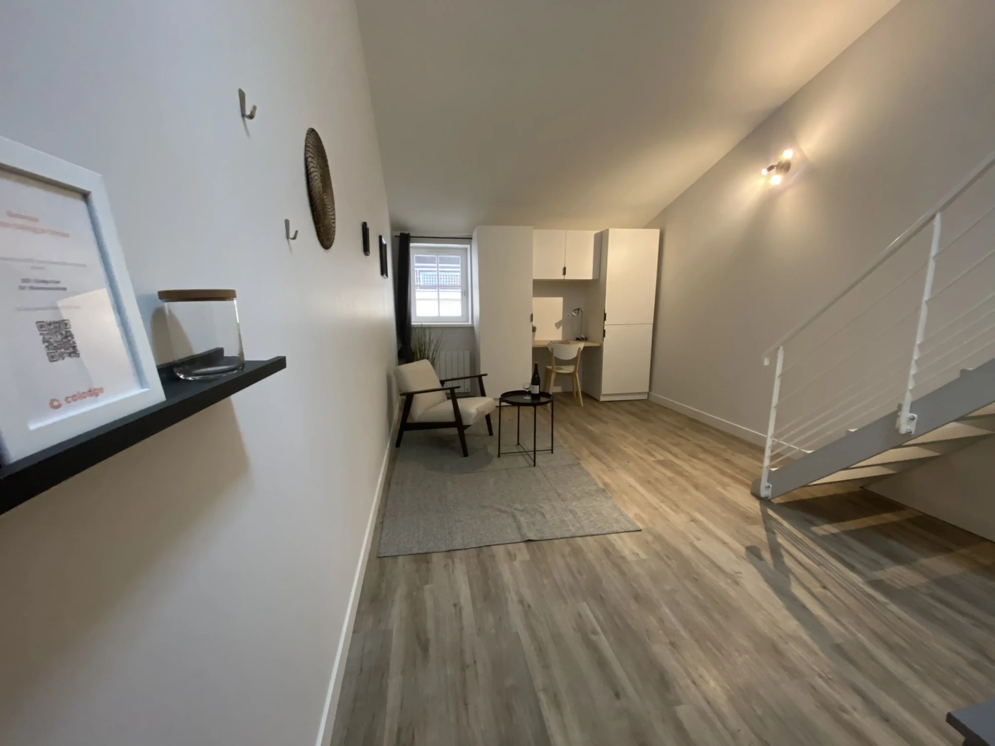 Chambre 16, #8.