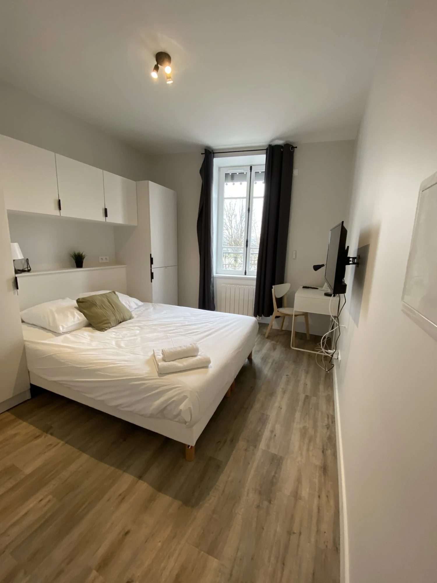 Chambre 4, #7. 