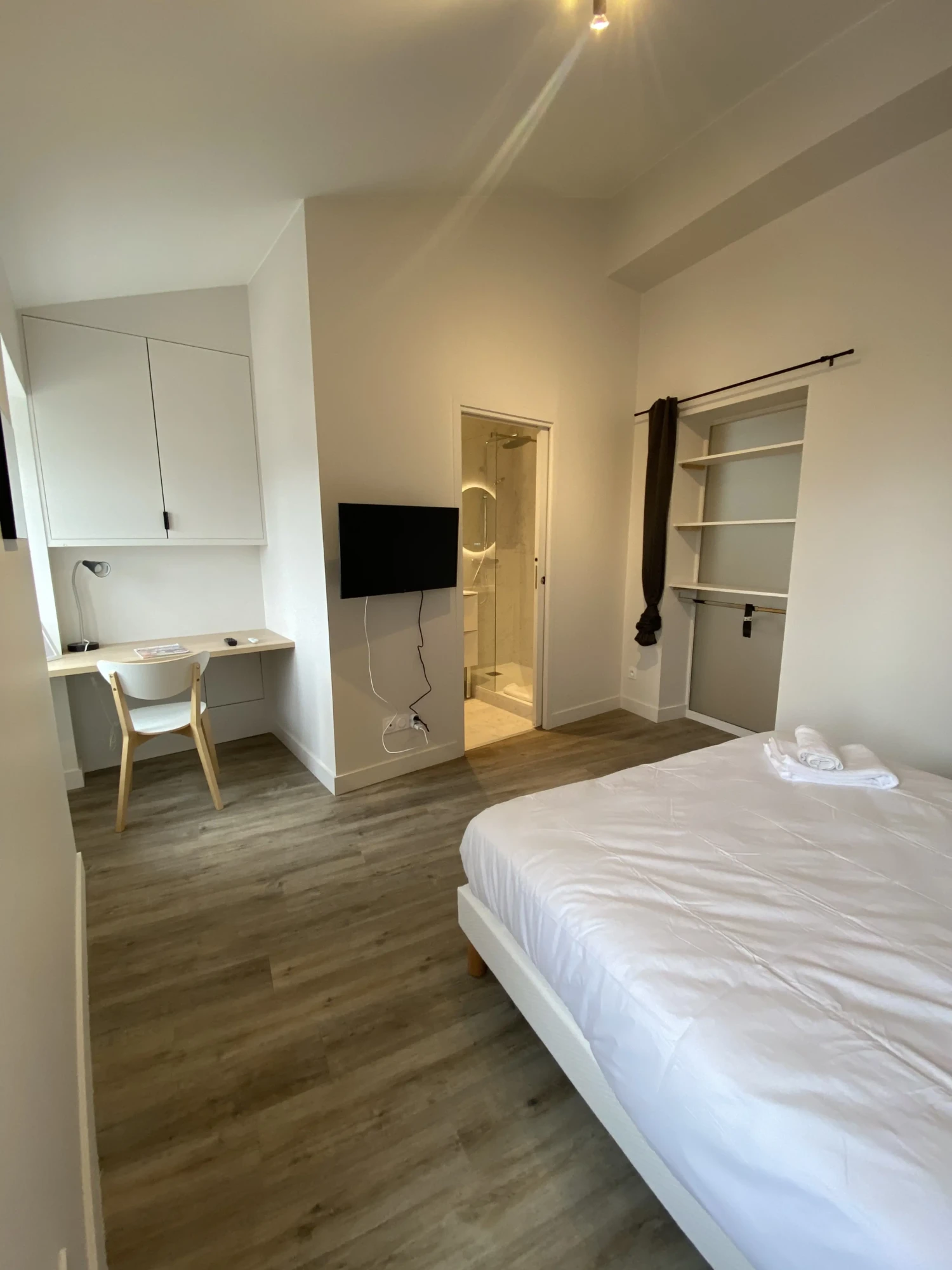 Chambre 8, #5. 