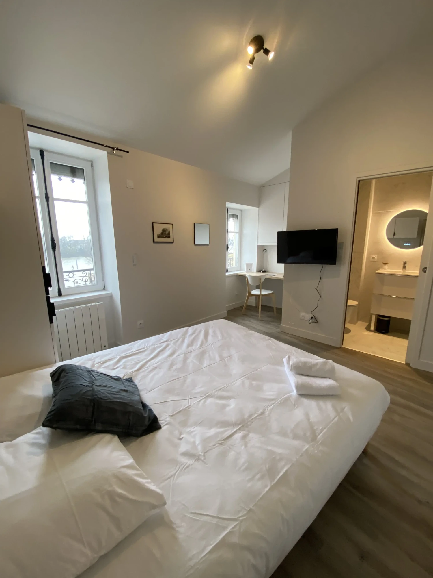 Chambre 8, #6.